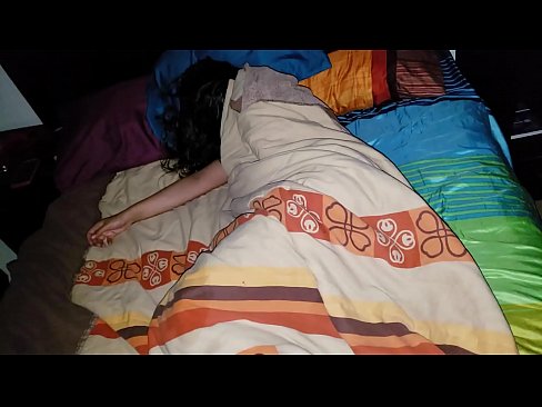 ❤️ Pinupunasan ng stepson ang kanyang batang madrasta habang natutulog ito. ☑ Magandang porn sa tl.tubsexer-porn.ru